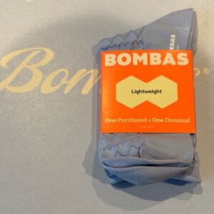 Bombas lightweight medium size, half calf height periwinkle color